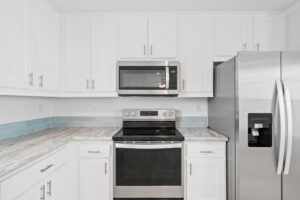 Cottage Grove: 3 Bedroom 2 Bathroom